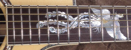 Инкрустация перламутром грифа гитары Crafter PK-ROSE